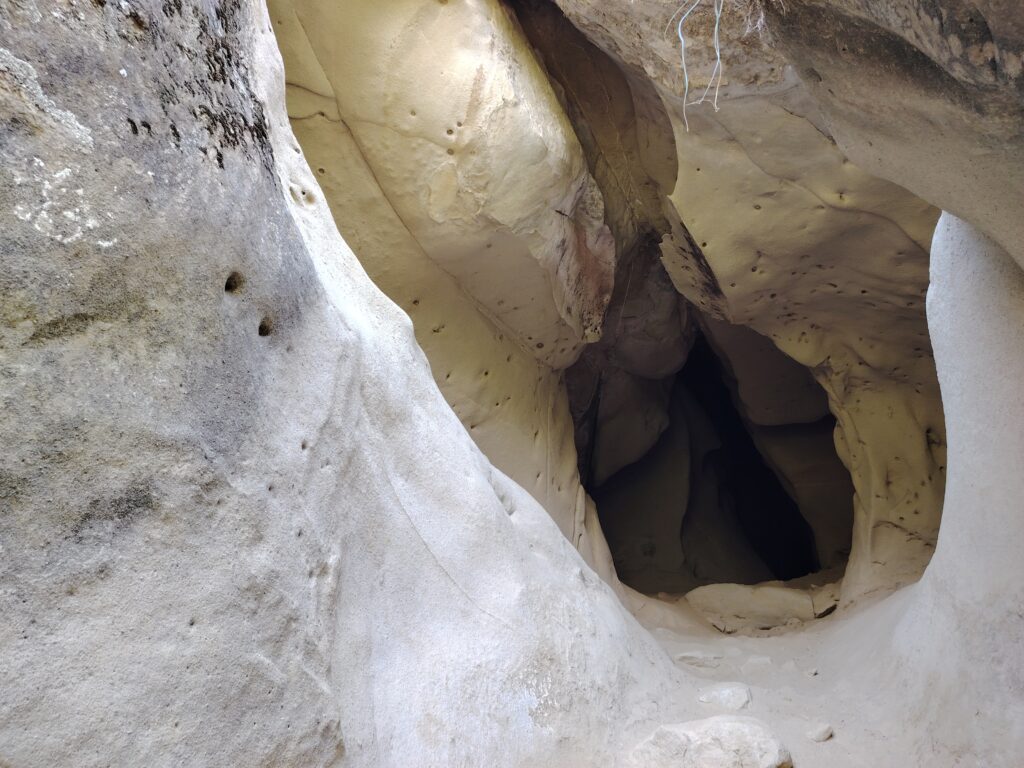 Grotte di soprasasso - Grotta buia