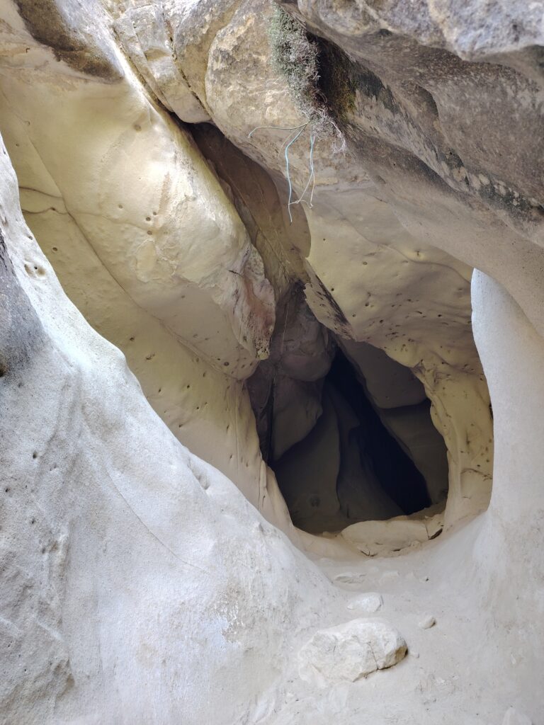 Grotte di soprasasso - Grotta buia